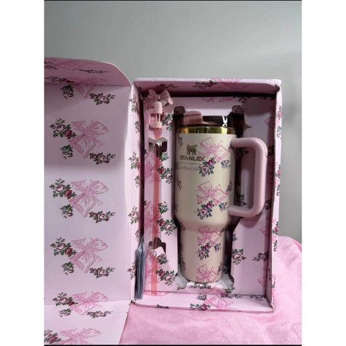Stanley x LoveShackFancy FlowstateQuencher 40oz Tumbler   New Trusty&Trendy