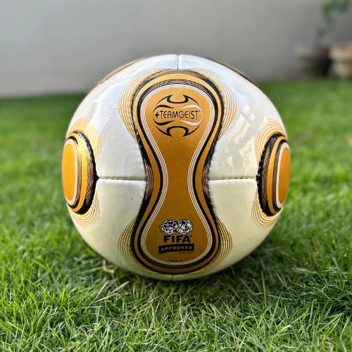 Teimgeist Football Fifa Worldcup 2006 Official Match Soccer Ball Size 5 Trusty&Trendy