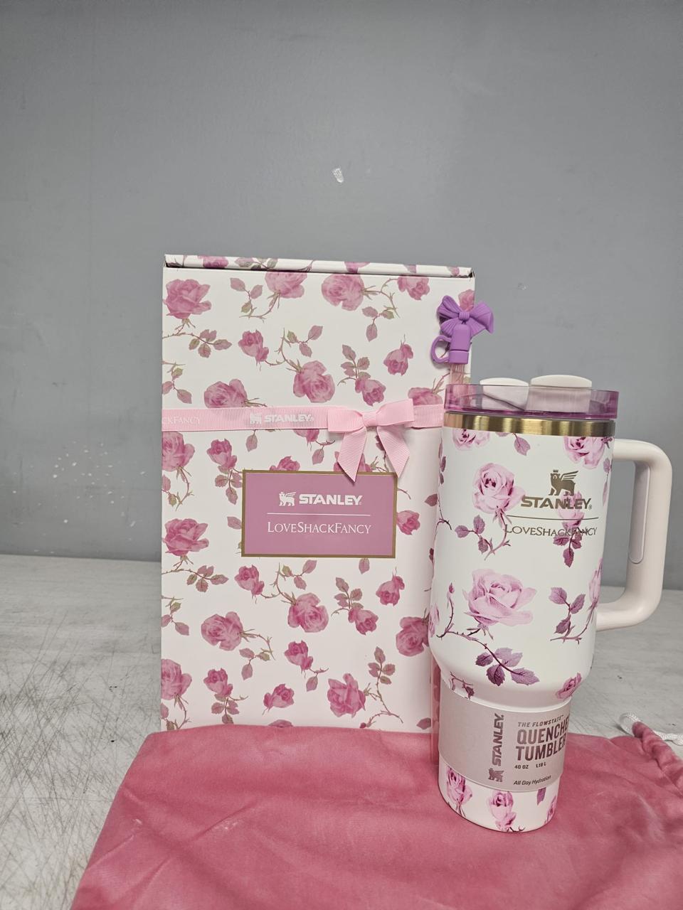 Stanley x Love Shack Fancy Tumbler 40oz Holiday Rosa Beaux White-Gift Box